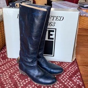 FRYE Melissa Button Back Zip Boot